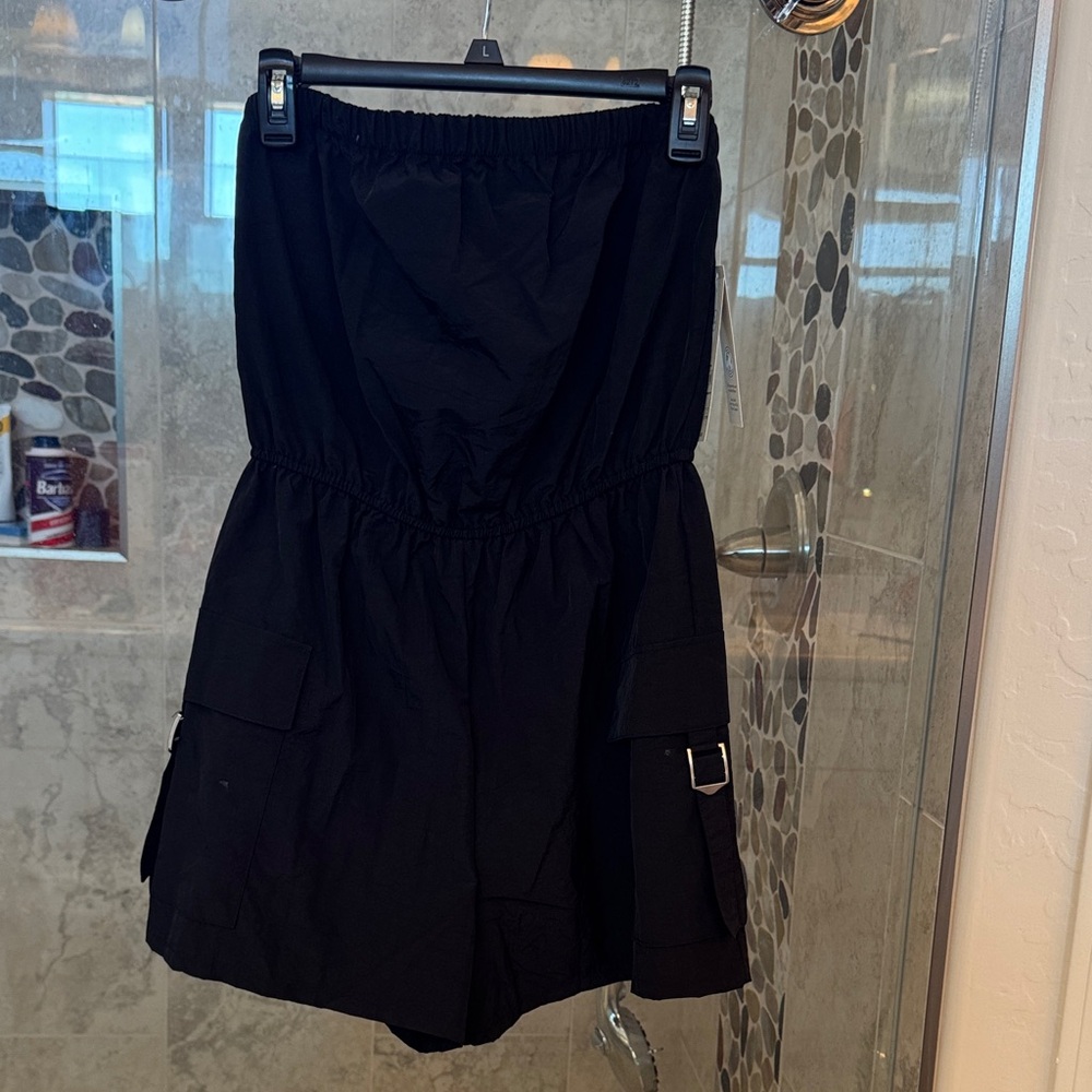 No Boundaries Women's Black Cargo Romper